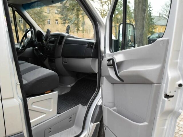 Сірий Фольксваген Крафтєр, об'ємом двигуна 2 л та пробігом 232 тис. км за 7200 $, фото 7 на Automoto.ua