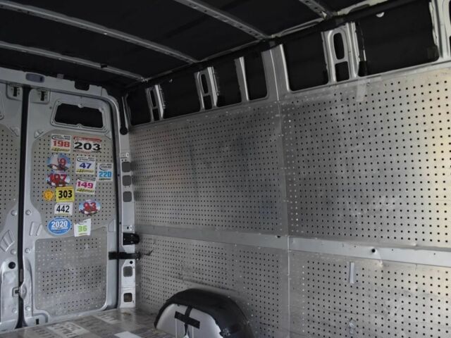 Сірий Фольксваген Крафтєр, об'ємом двигуна 2 л та пробігом 232 тис. км за 7200 $, фото 13 на Automoto.ua