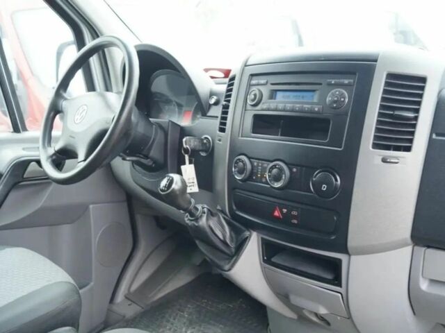 Сірий Фольксваген Крафтєр, об'ємом двигуна 2 л та пробігом 245 тис. км за 8400 $, фото 13 на Automoto.ua