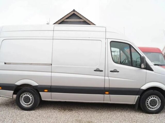 Сірий Фольксваген Крафтєр, об'ємом двигуна 2 л та пробігом 245 тис. км за 8400 $, фото 4 на Automoto.ua