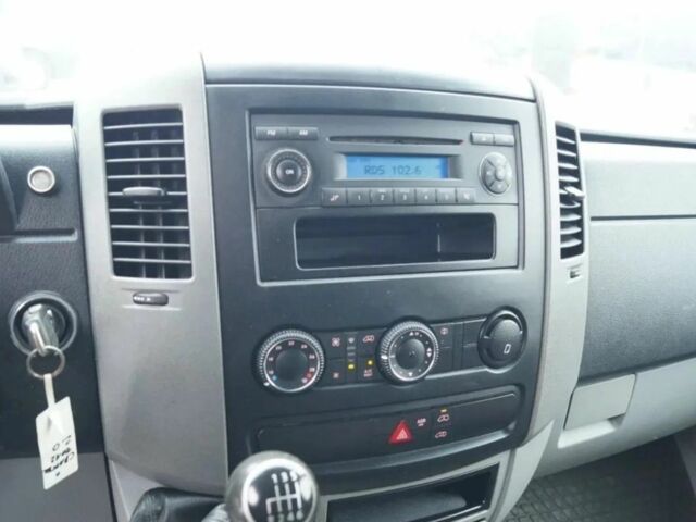 Сірий Фольксваген Крафтєр, об'ємом двигуна 2 л та пробігом 245 тис. км за 8400 $, фото 9 на Automoto.ua