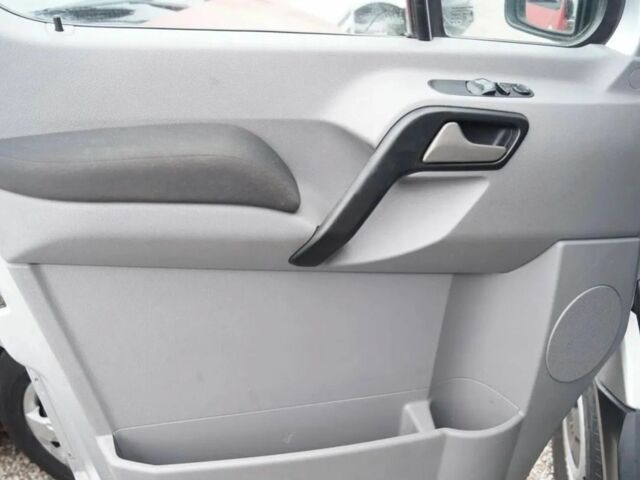 Сірий Фольксваген Крафтєр, об'ємом двигуна 2 л та пробігом 245 тис. км за 8400 $, фото 16 на Automoto.ua