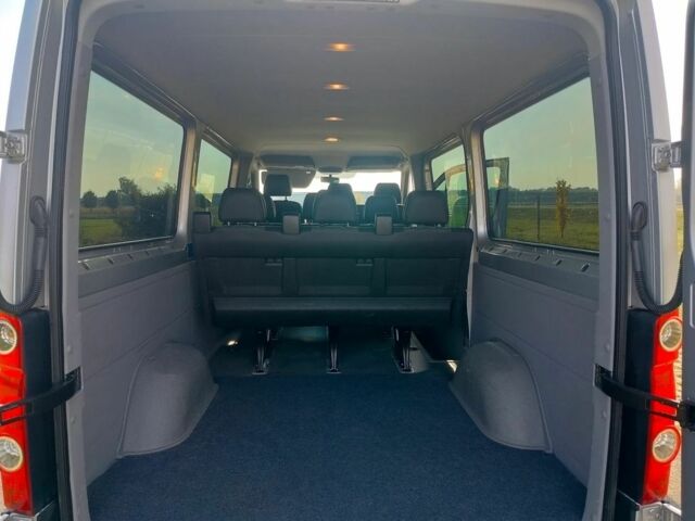 Сірий Фольксваген Крафтєр, об'ємом двигуна 2 л та пробігом 271 тис. км за 9300 $, фото 4 на Automoto.ua