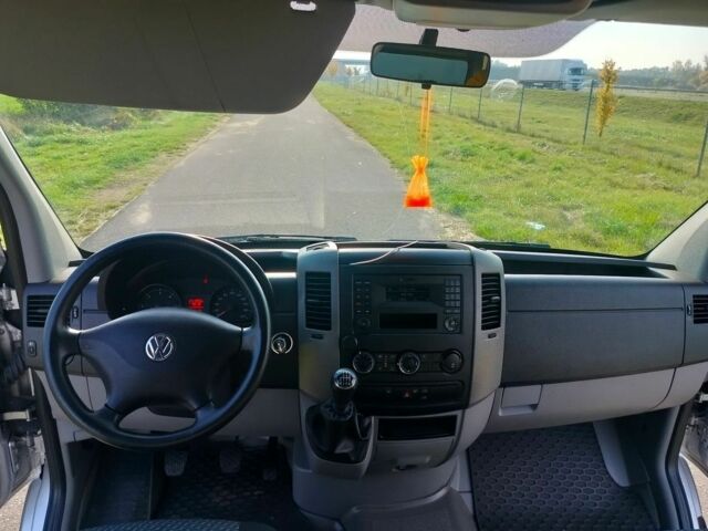 Сірий Фольксваген Крафтєр, об'ємом двигуна 2 л та пробігом 271 тис. км за 9300 $, фото 2 на Automoto.ua