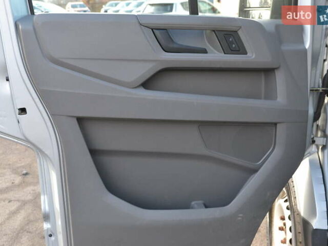 Серый Фольксваген Крафтер, объемом двигателя 0 л и пробегом 36 тыс. км за 17500 $, фото 13 на Automoto.ua