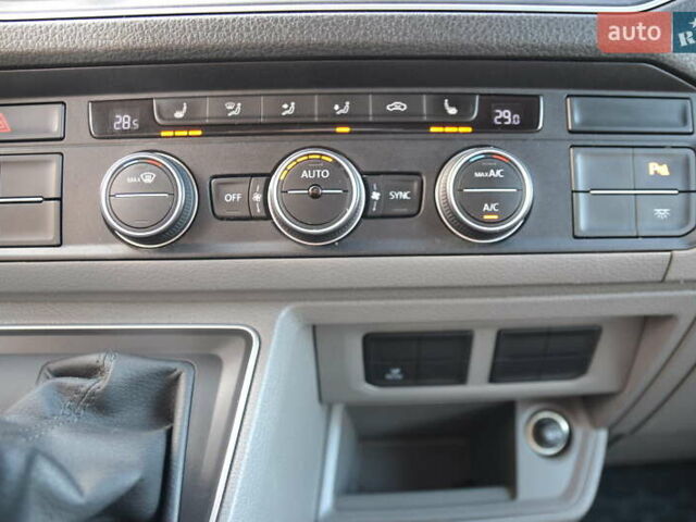 Серый Фольксваген Крафтер, объемом двигателя 0 л и пробегом 36 тыс. км за 17500 $, фото 22 на Automoto.ua