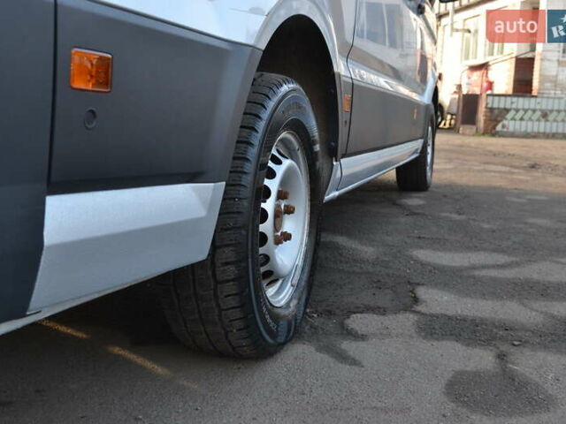 Серый Фольксваген Крафтер, объемом двигателя 0 л и пробегом 36 тыс. км за 17500 $, фото 53 на Automoto.ua