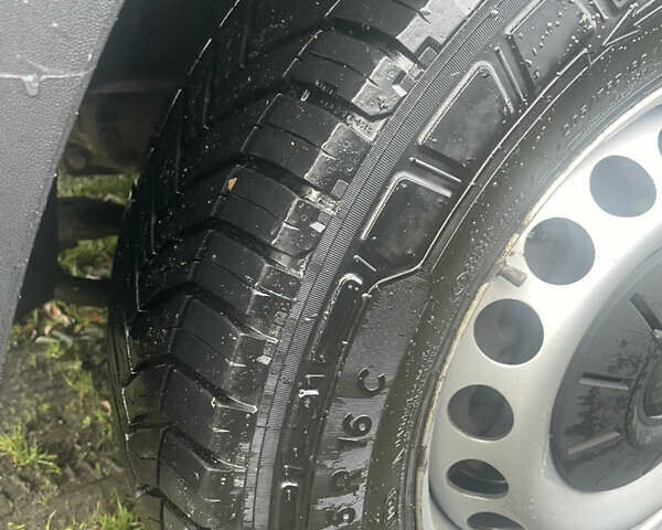 Сірий Фольксваген Крафтєр, об'ємом двигуна 2 л та пробігом 239 тис. км за 23800 $, фото 10 на Automoto.ua