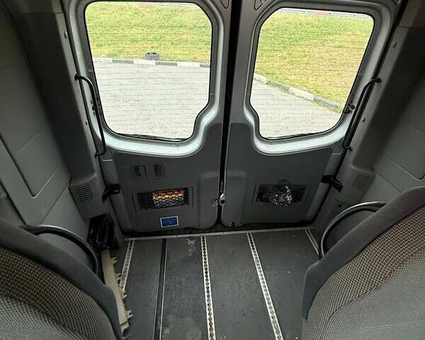 Сірий Фольксваген Крафтєр, об'ємом двигуна 1.97 л та пробігом 240 тис. км за 25000 $, фото 13 на Automoto.ua