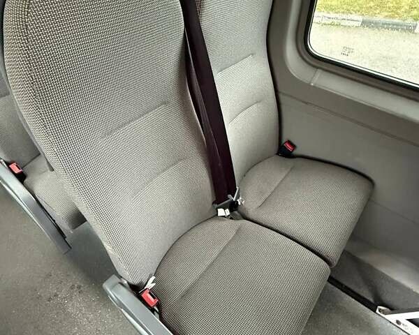 Сірий Фольксваген Крафтєр, об'ємом двигуна 1.97 л та пробігом 240 тис. км за 25000 $, фото 1 на Automoto.ua