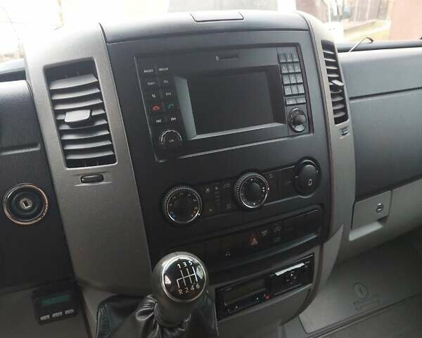 Сірий Фольксваген Крафтєр, об'ємом двигуна 2 л та пробігом 110 тис. км за 33000 $, фото 38 на Automoto.ua