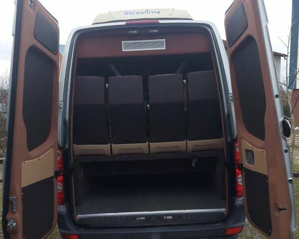 Сірий Фольксваген Крафтєр, об'ємом двигуна 2 л та пробігом 110 тис. км за 33000 $, фото 42 на Automoto.ua