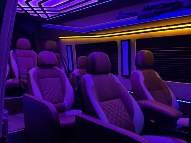 Серый Фольксваген Крафтер, объемом двигателя 2 л и пробегом 550 тыс. км за 22040 $, фото 1 на Automoto.ua
