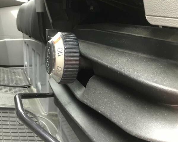 Серый Фольксваген Крафтер, объемом двигателя 2.5 л и пробегом 220 тыс. км за 12500 $, фото 8 на Automoto.ua