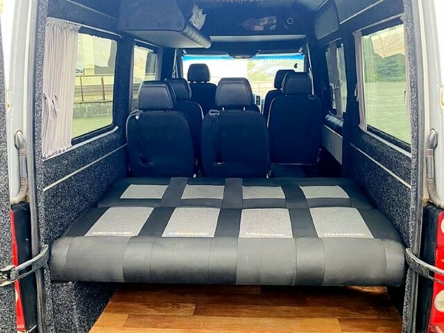 Серый Фольксваген Крафтер, объемом двигателя 2.5 л и пробегом 365 тыс. км за 14500 $, фото 7 на Automoto.ua