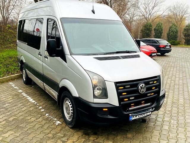 Серый Фольксваген Крафтер, объемом двигателя 2.5 л и пробегом 365 тыс. км за 14500 $, фото 2 на Automoto.ua