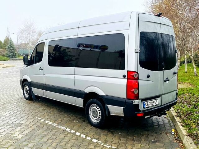 Серый Фольксваген Крафтер, объемом двигателя 2.5 л и пробегом 365 тыс. км за 14500 $, фото 3 на Automoto.ua