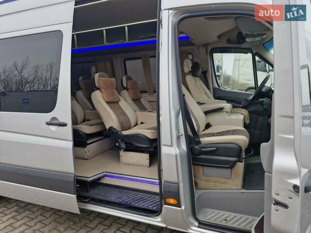 Серый Фольксваген Крафтер, объемом двигателя 0 л и пробегом 503 тыс. км за 15500 $, фото 1 на Automoto.ua