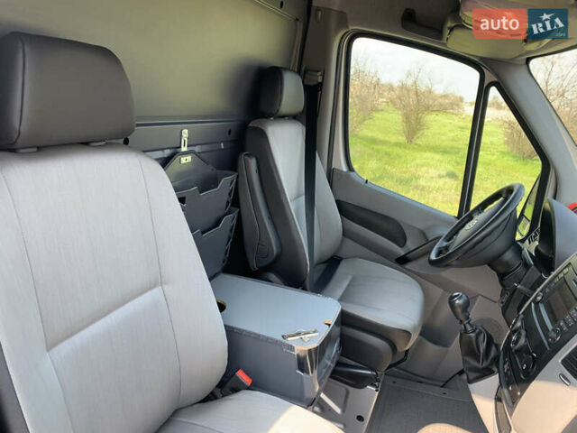 Сірий Фольксваген Крафтєр, об'ємом двигуна 1.97 л та пробігом 262 тис. км за 25000 $, фото 48 на Automoto.ua