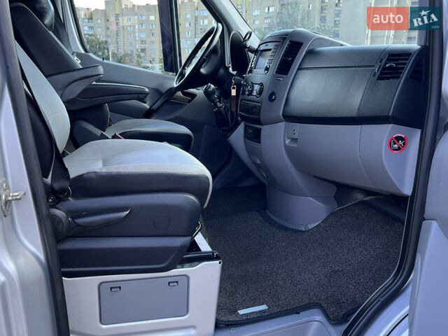 Сірий Фольксваген Крафтєр, об'ємом двигуна 1.97 л та пробігом 262 тис. км за 25000 $, фото 38 на Automoto.ua