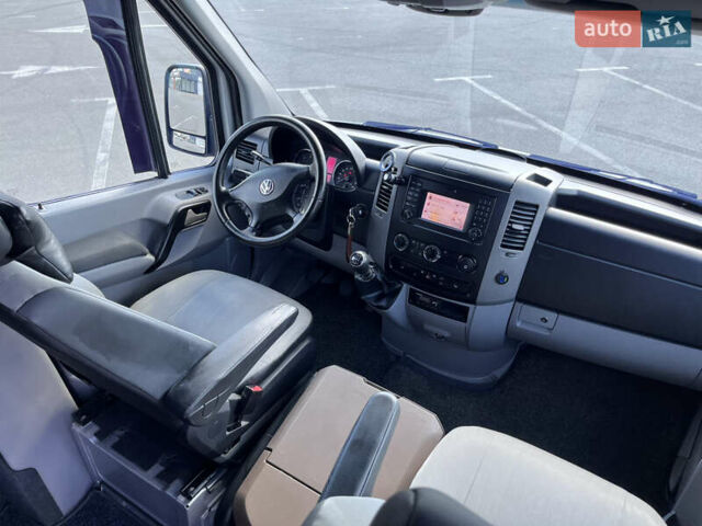 Сірий Фольксваген Крафтєр, об'ємом двигуна 1.97 л та пробігом 262 тис. км за 25000 $, фото 36 на Automoto.ua