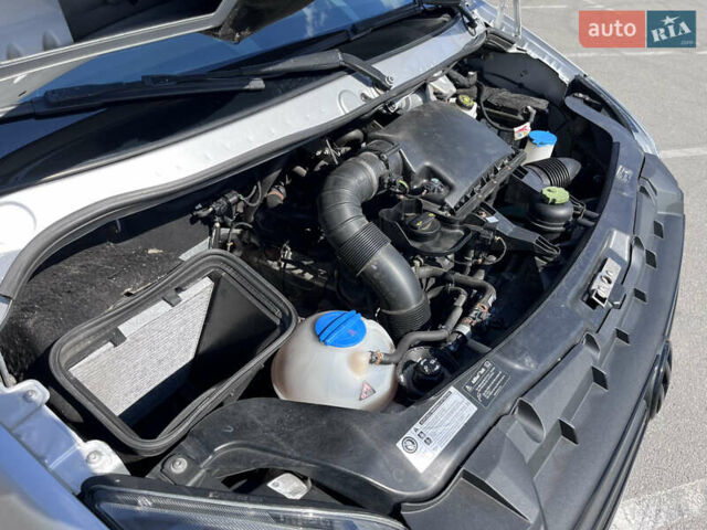 Сірий Фольксваген Крафтєр, об'ємом двигуна 1.97 л та пробігом 262 тис. км за 25000 $, фото 41 на Automoto.ua