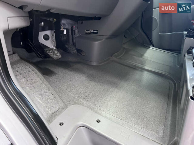 Сірий Фольксваген Крафтєр, об'ємом двигуна 1.97 л та пробігом 262 тис. км за 25000 $, фото 25 на Automoto.ua