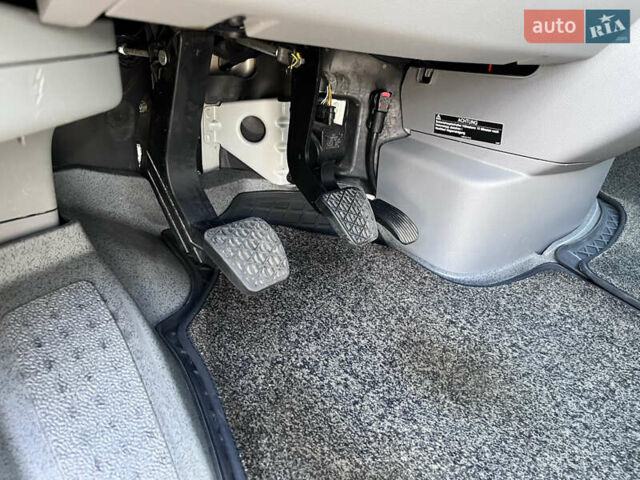 Сірий Фольксваген Крафтєр, об'ємом двигуна 1.97 л та пробігом 262 тис. км за 25000 $, фото 27 на Automoto.ua