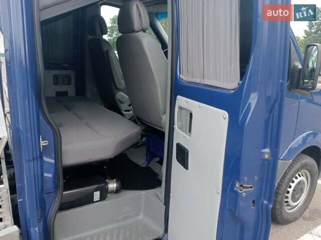 Синій Фольксваген Крафтєр, об'ємом двигуна 2.5 л та пробігом 300 тис. км за 18500 $, фото 1 на Automoto.ua