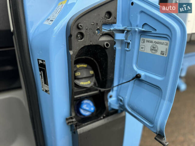 Синий Фольксваген Крафтер, объемом двигателя 2 л и пробегом 220 тыс. км за 28500 $, фото 88 на Automoto.ua