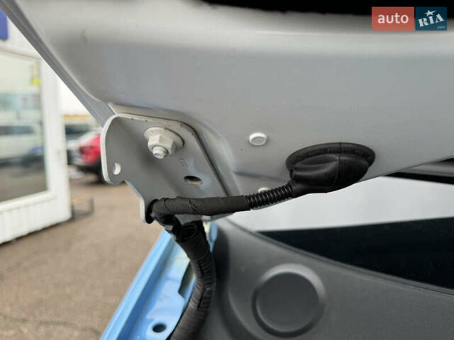 Синий Фольксваген Крафтер, объемом двигателя 2 л и пробегом 220 тыс. км за 28500 $, фото 69 на Automoto.ua