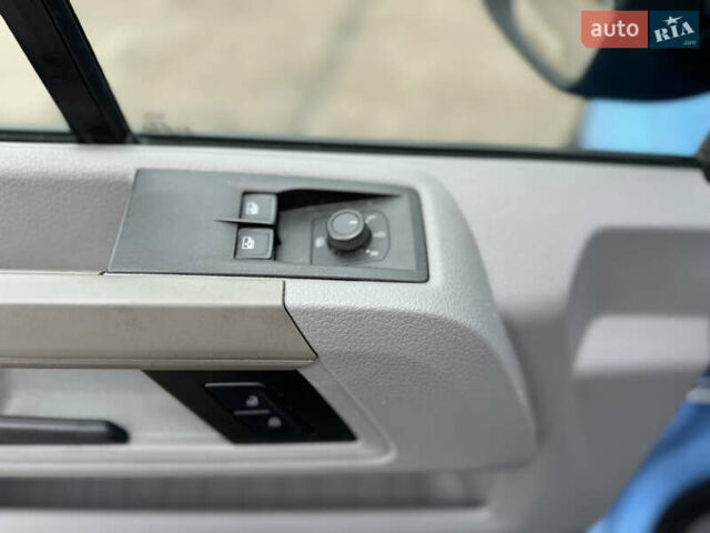 Синий Фольксваген Крафтер, объемом двигателя 2 л и пробегом 220 тыс. км за 28500 $, фото 81 на Automoto.ua