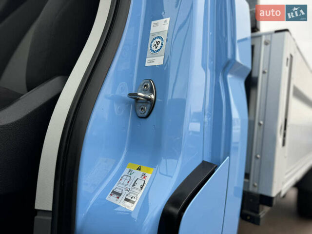 Синий Фольксваген Крафтер, объемом двигателя 2 л и пробегом 220 тыс. км за 28500 $, фото 87 на Automoto.ua