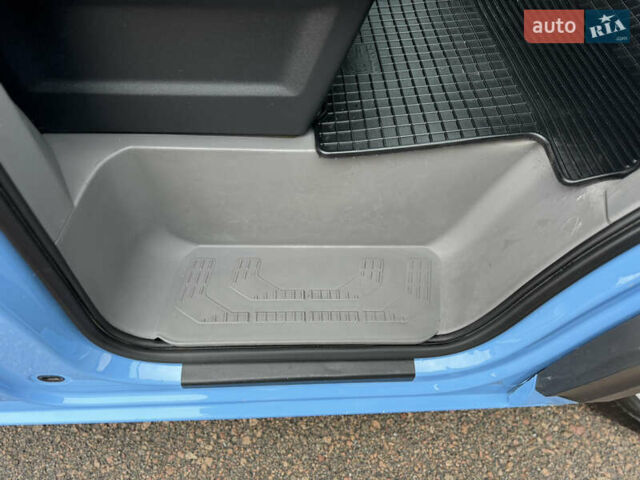 Синий Фольксваген Крафтер, объемом двигателя 2 л и пробегом 220 тыс. км за 28500 $, фото 102 на Automoto.ua