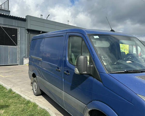 Синий Фольксваген Крафтер, объемом двигателя 2.46 л и пробегом 342 тыс. км за 10800 $, фото 4 на Automoto.ua