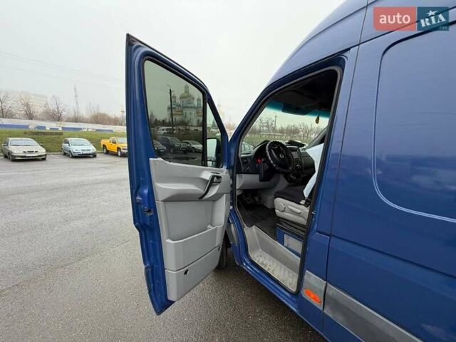 Синий Фольксваген Крафтер, объемом двигателя 2.5 л и пробегом 386 тыс. км за 13800 $, фото 30 на Automoto.ua