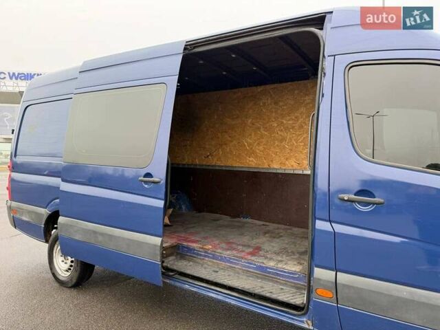 Синий Фольксваген Крафтер, объемом двигателя 2.5 л и пробегом 386 тыс. км за 13800 $, фото 17 на Automoto.ua