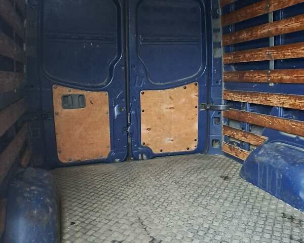 Синій Фольксваген Крафтєр, об'ємом двигуна 2.5 л та пробігом 444 тис. км за 7800 $, фото 6 на Automoto.ua