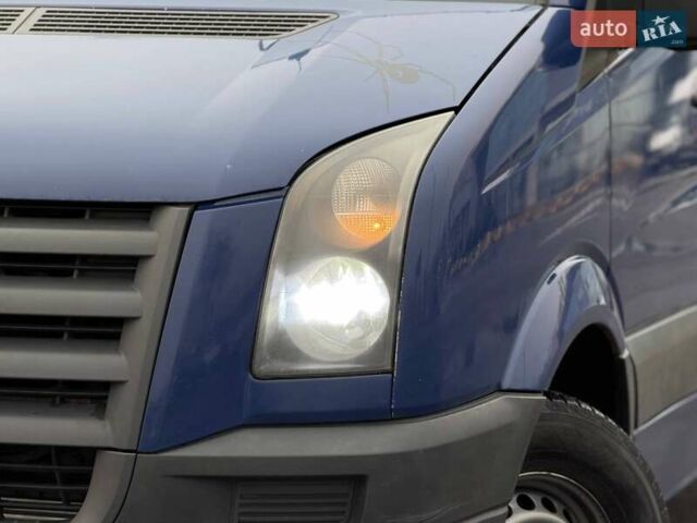 Синий Фольксваген Крафтер, объемом двигателя 2.5 л и пробегом 386 тыс. км за 13800 $, фото 5 на Automoto.ua