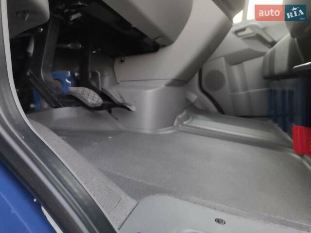 Синій Фольксваген Крафтєр, об'ємом двигуна 1.97 л та пробігом 273 тис. км за 19500 $, фото 47 на Automoto.ua