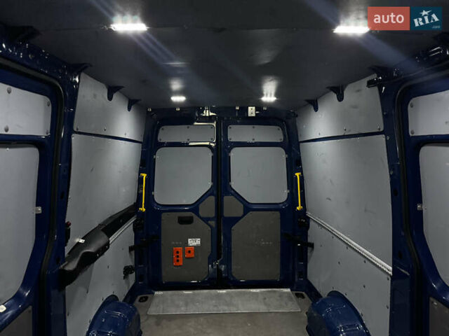 Синий Фольксваген Крафтер, объемом двигателя 2 л и пробегом 314 тыс. км за 21999 $, фото 32 на Automoto.ua