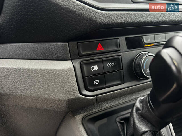 Фольксваген Крафтер 2018 в Житомире на Automoto.ua Синий Фольксваген Крафтер, объемом двигателя 2 л и пробегом 314 тыс. км за 21999 $, фото 29 на Automoto.ua