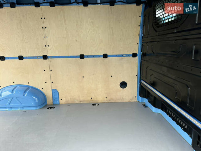 Синий Фольксваген Крафтер, объемом двигателя 1.97 л и пробегом 150 тыс. км за 28500 $, фото 94 на Automoto.ua