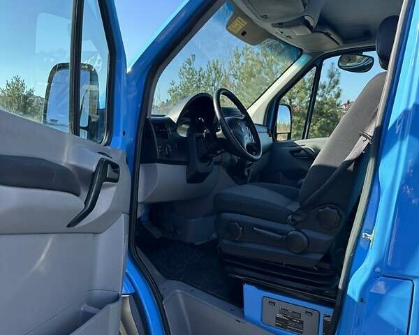 Синій Фольксваген Крафтєр, об'ємом двигуна 2 л та пробігом 212 тис. км за 18200 $, фото 7 на Automoto.ua