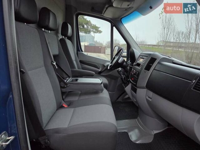 Синий Фольксваген Крафтер, объемом двигателя 1.97 л и пробегом 263 тыс. км за 18500 $, фото 34 на Automoto.ua