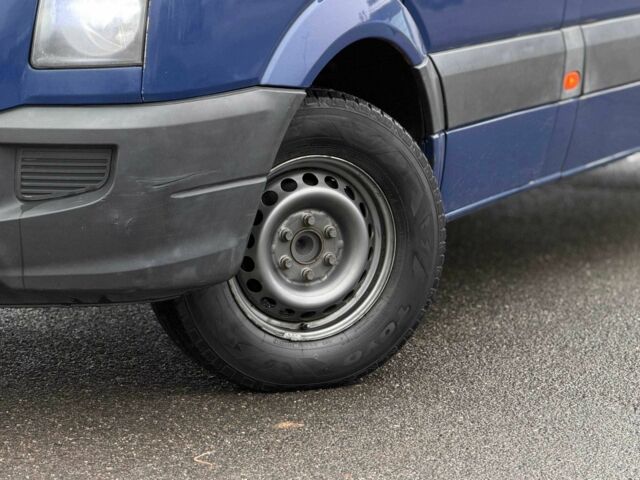 Синий Фольксваген Крафтер, объемом двигателя 2.5 л и пробегом 386 тыс. км за 13800 $, фото 4 на Automoto.ua