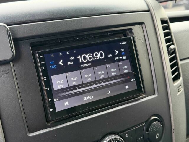 Синий Фольксваген Крафтер, объемом двигателя 2.5 л и пробегом 386 тыс. км за 13800 $, фото 19 на Automoto.ua