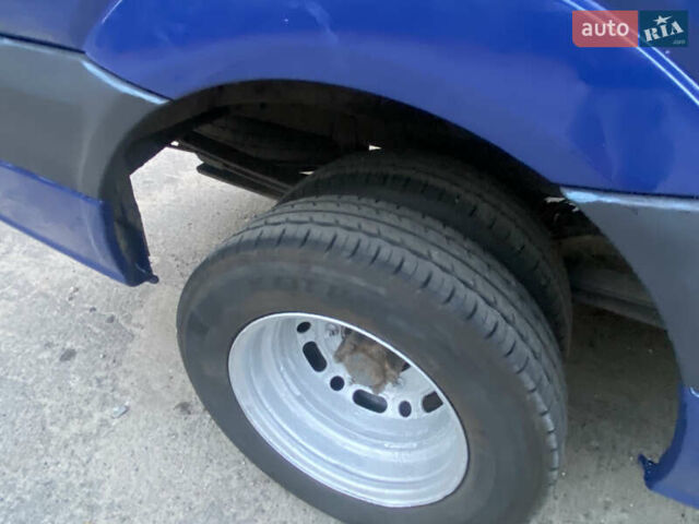 Синий Фольксваген Крафтер, объемом двигателя 2 л и пробегом 500 тыс. км за 10500 $, фото 12 на Automoto.ua