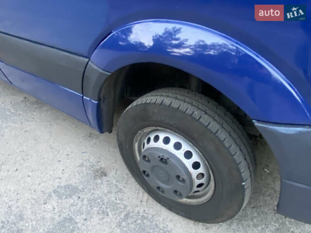 Синий Фольксваген Крафтер, объемом двигателя 2 л и пробегом 500 тыс. км за 10500 $, фото 11 на Automoto.ua