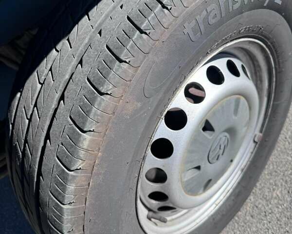 Синий Фольксваген Крафтер, объемом двигателя 1.97 л и пробегом 408 тыс. км за 13100 $, фото 11 на Automoto.ua